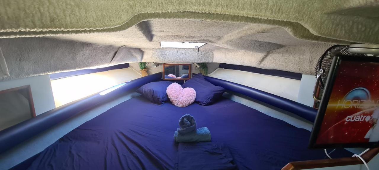 Boat To Sleep In Barcelona Sant Adria de Besos Exterior foto